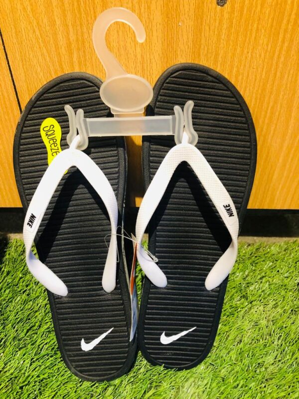 Nike Flip Flops slippers - Image 3