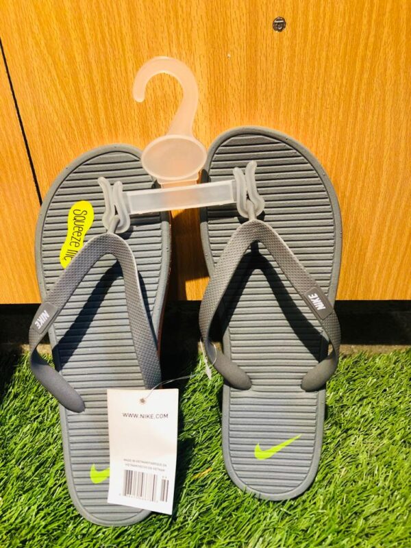 Nike Flip Flops slippers - Image 2