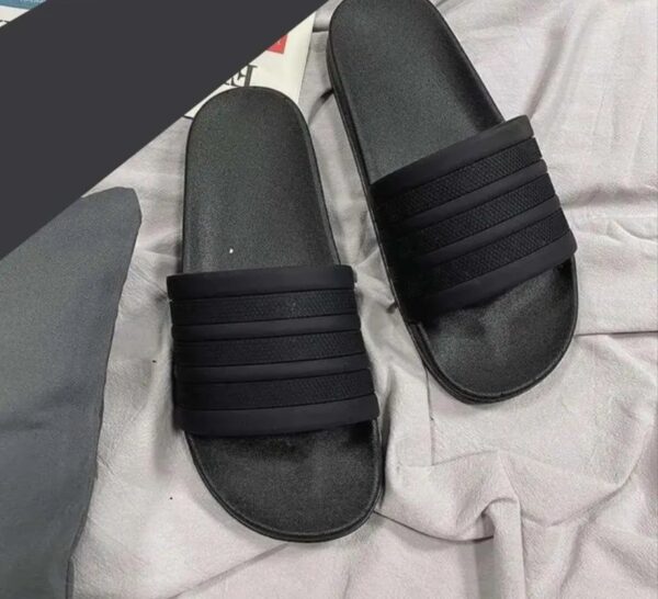 Adidas Comfort Adilette Black Slides/Slipper - Image 2